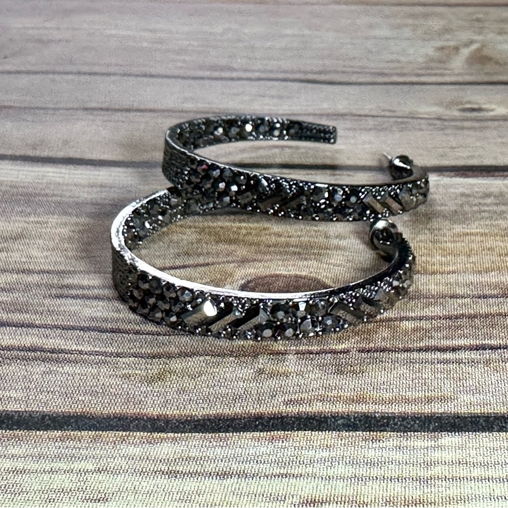 Gunmetal Black Sparkle - Picture 2 of 4